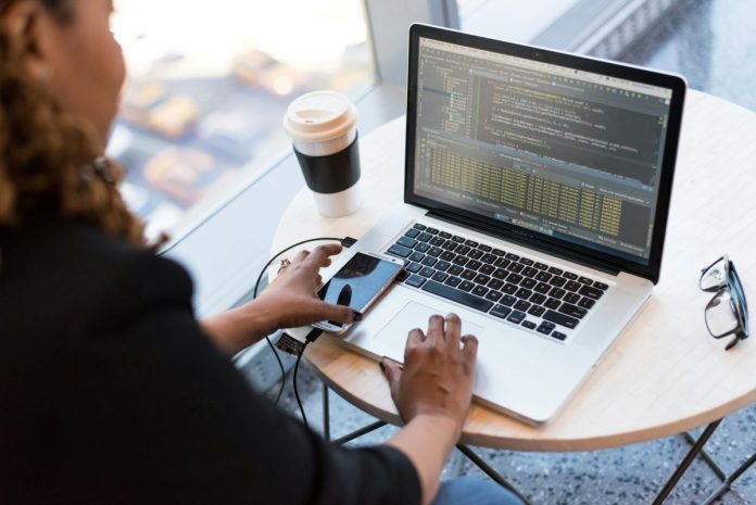 Cum eficientizează un software pentru resurse umane activitatea companiei 1