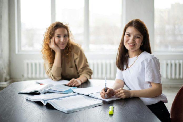 Codul Muncii: delegarea și detașarea salariaților în Reges Online